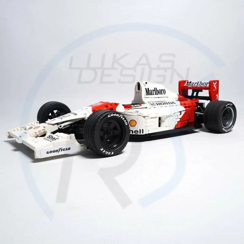 McLaren F1 MP4/6 1:8 Scale