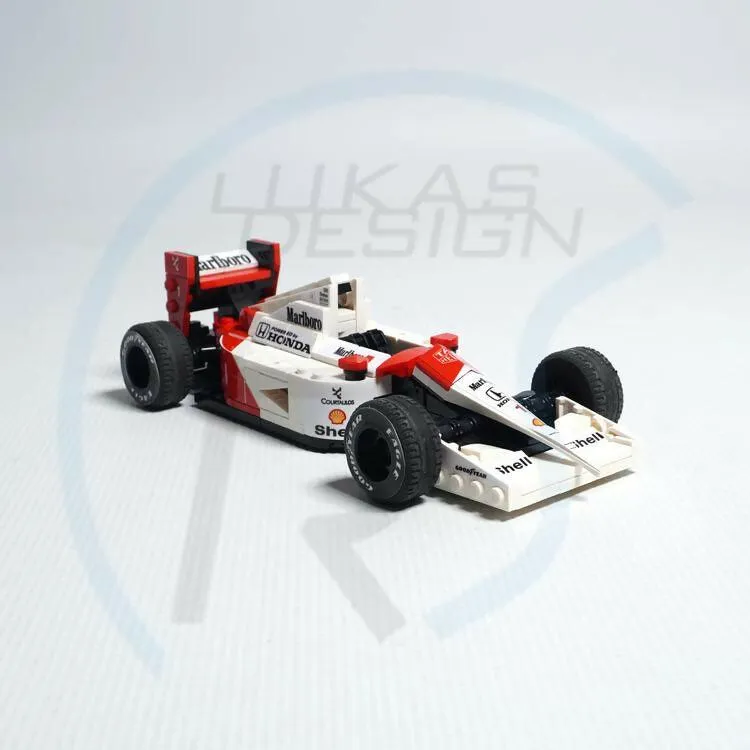 McLaren F1 MP4/6 1:8 Scale