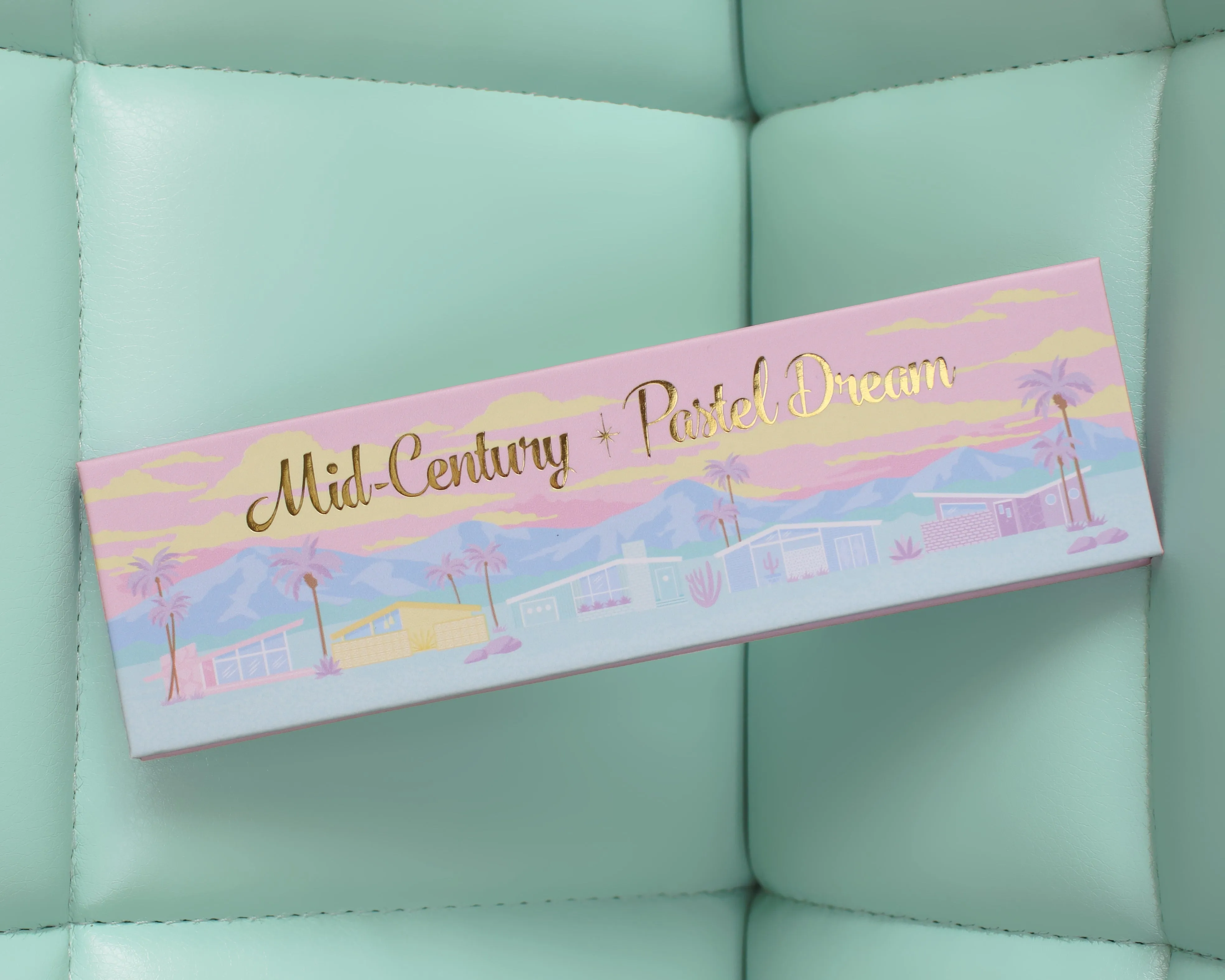 'Mid-Century Pastel Dream' Eyeshadow Palette & Brush